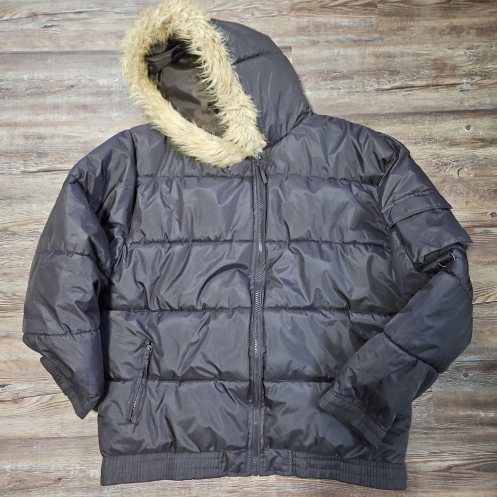 Ladies Quilted Puffer Style Coat With Faux Fur Collar Size 2XL